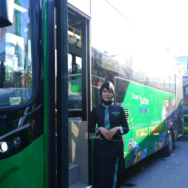 Bus Trans Jatim saat peresmian koridor IV di Lamongan. (Foto: @event.lamongan/Infogresik)