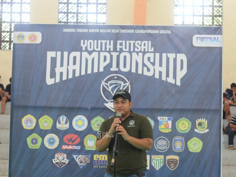 Ketua DPRD Gresik Muhammad Syahrul Munir saat membuka Turnamen Youth Futsal Championship 2024. (Foto: Ist/Infogresik)