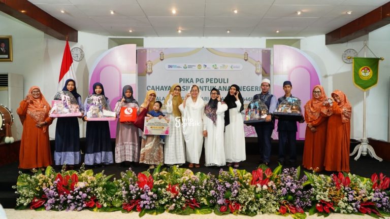 PIKA PG bersama PIKA PI dan Petrokimia Gresik berbagi kebahagiaan bersama anak asuh dan anak berkebutuhan khusus di sekitar perusahaan di Gresik. (Foto: Ist/Infogresik)