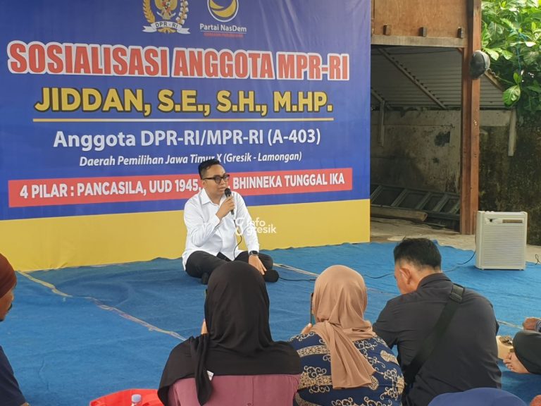 Anggota Anggota Komisi XI DPR RI dari Fraksi Partai Nasdem Thoriq Majiddanor saat melakukan sosialiasasi 4 pilar. (Foto: Khanif Rosidin/Infogresik)
