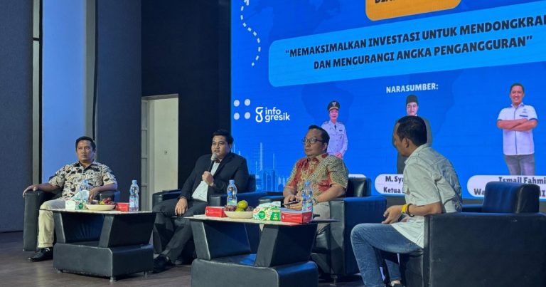 Ketua DPRD Gresik, M. Syahrul Munir, saat menjadi narasumber bersama Plt. Bupati Gresik, dr. Asluchul Alif, dan Wakil Ketua Umum HIPMI Gresik, Ismail Fahmi. (Foto: Khanif Rosidin/Infogresik)