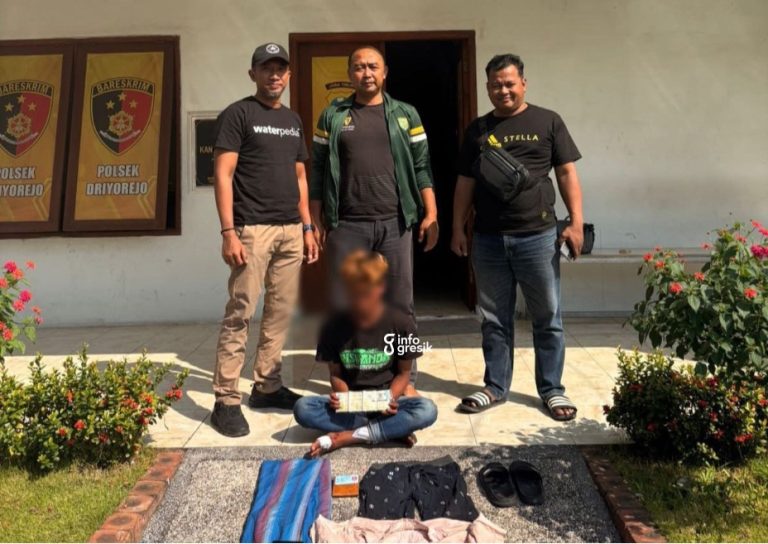 Pelaku MPW saat diamankan di Polsek Driyorejo. (Foto: Ist/Infogresik)