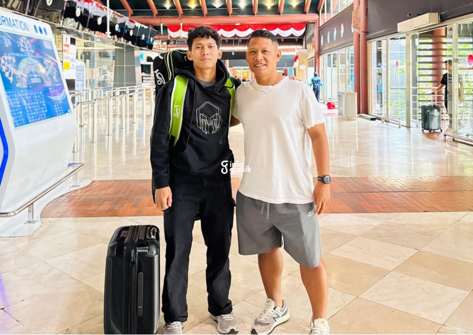 Atlet Yuan Jodie Hibatullah dan Pelatih Timnas Hockey Indoor Putra Habibrohim. (Foto: Ist/Infogresik)