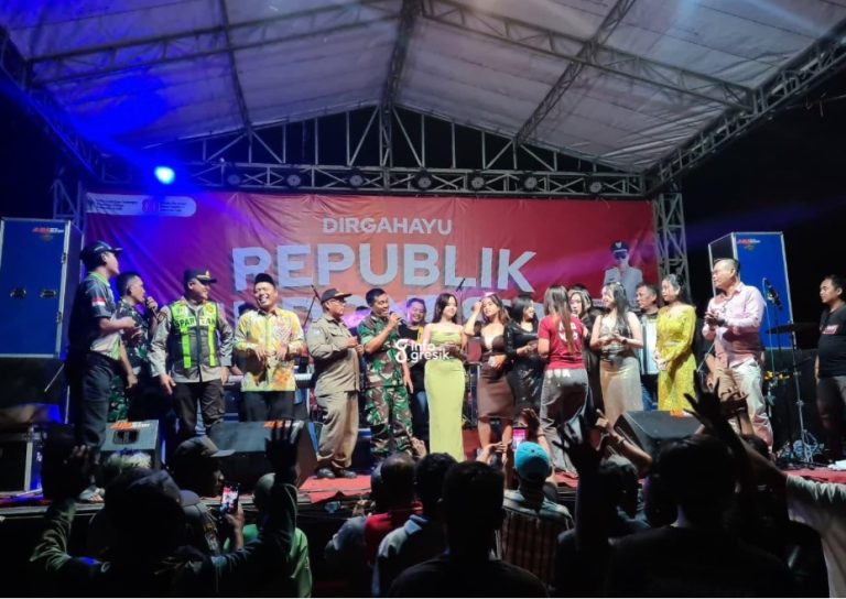 Suasana saat orkes melayu di Desa Gedangan Sidayu. (Foto: Ist/Infogresik)