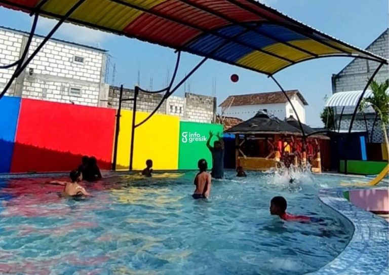 Kondisi kolam renang di WGL Desa Melirang Bungah. (Foto: Ist/Infogresik)