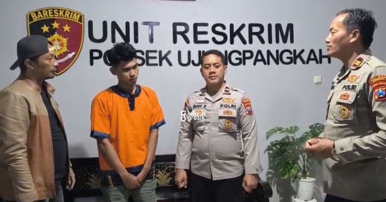 Kapolsek Ujungpangkah Iptu Suwito (kanan) bersama anggotanya saat menginterogasi pelaku MDR. (Foto: Ist/Infogresik)