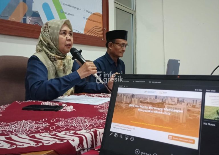 Kepala BPS Gresik Indriya Purwaningsih saat memberikan sambutan dalam workshop di Kantor BPS Gresik. (Foto: Ist/INFOGRESIK)