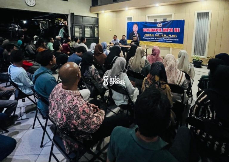 Anggota MPR RI, Jiddan, saat menggelar kegiatan sosialisasi. (Foto: Ist/Infogresik)