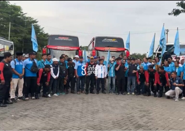 Ratusan buruh asal Gresik bersiap berangkat menuju Jakarta untuk mengikuti peringatan May Day 2026. (Foto: Ist/Infogresik)