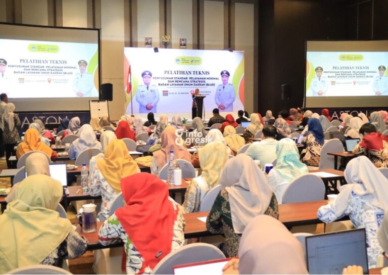 Suasana penutupan pelatihan teknis Standar Pelayanan Minimal (SPM) dan Rencana Strategis (Renstra) BLUD di lingkungan Dinas Kesehatan Kabupaten Gresik. (Foto: Ist/Infogresik)