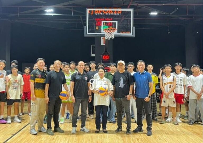 Kompetisi basket 3 on 3 di Gressmall Gresik diikuti ratusan peserta dari berbagai kategori. (Foto: Ist/Infogresik)