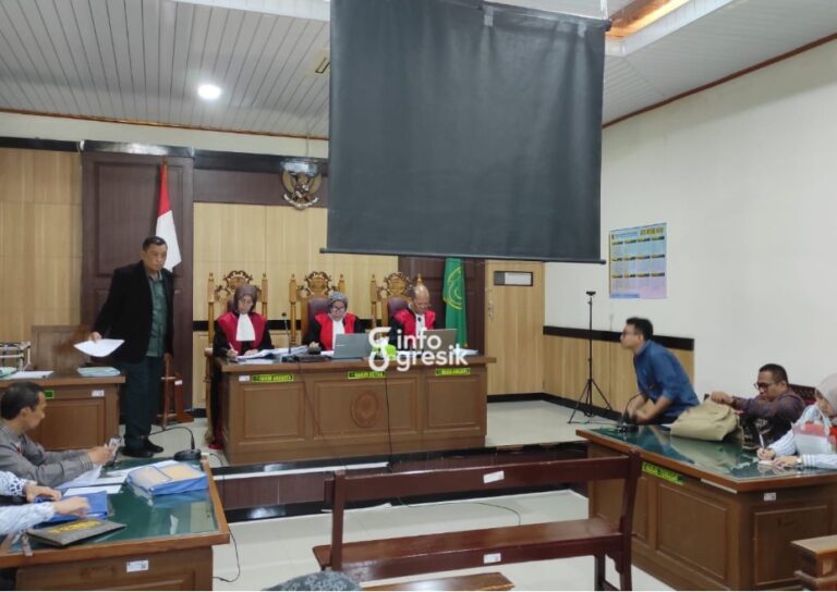 Suasana sidang perkara wanprestasi program Makan Bergizi Gratis (MBG) di Pengadilan Negeri Gresik. (Foto: Ist/Infogresik)