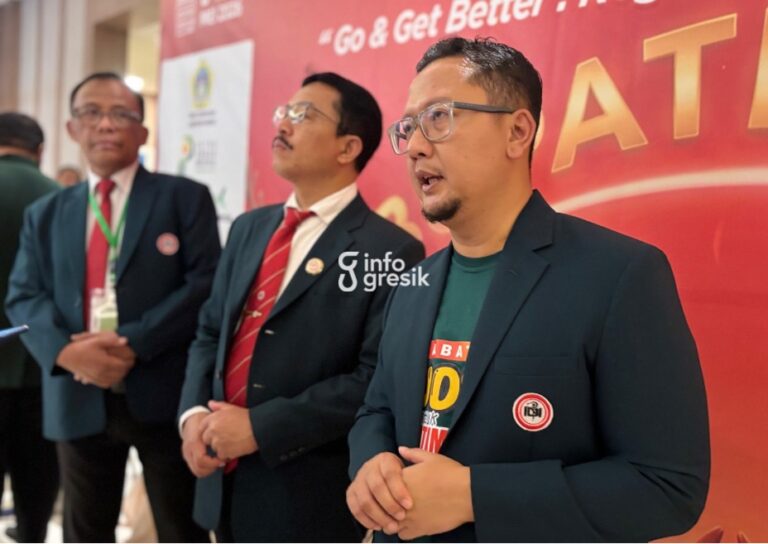 Ketua Ikatan Dokter Indonesia (IDI) Jawa Timur dr. Budi Himawan usai proses pemilihan dalam Muswil di Aston Gresik Hotel & Conference Center. (Foto: Khanif Rosidin/Infogresik)