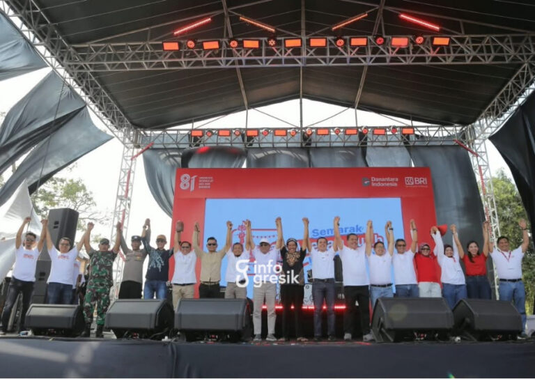 Terpilih Jadi Desa BRILiaN, Desa Doudo Gresik Jadi Pusat Perayaan Semarak Merah Putih Kemerdekaan RI BRI Suasana kegiatan Semarak Merah Putih Kemerdekaan RI yang digelar PT BRI di Desa Doudo, Kecamatan Panceng. (Foto: Ist/Infogresik)