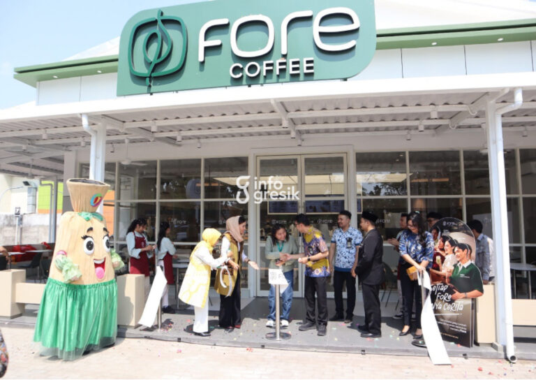 Suasana peresmian Fore Coffee di Gressmall. (Foto: Ist/Infogresik)